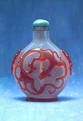 A fine Cameo carved glass Chinese Snuff Bottle, John Neville Cohen